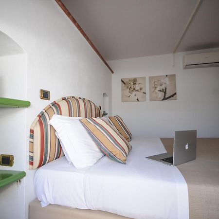 Hotel Tirreno Marina di Massa Kültér fotó
